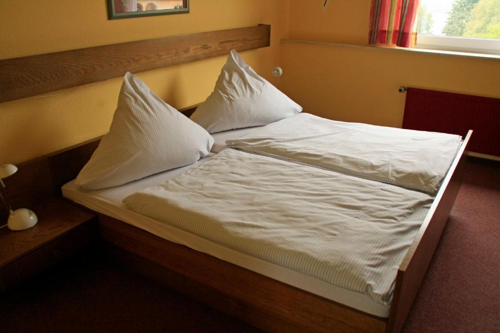 Waldhotel Marienheide Rum bild
