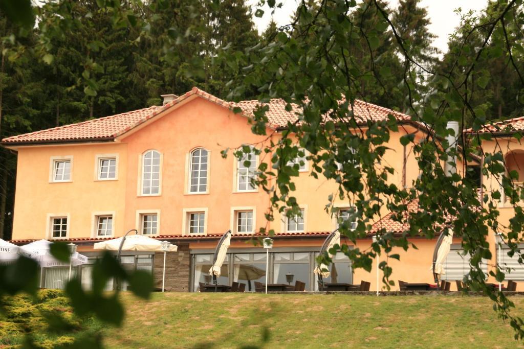 Waldhotel Marienheide Exteriör bild
